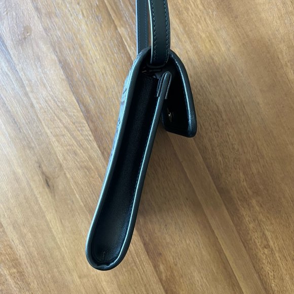 Gucci GG Embossed Mini Bag - Picture 4 of 5